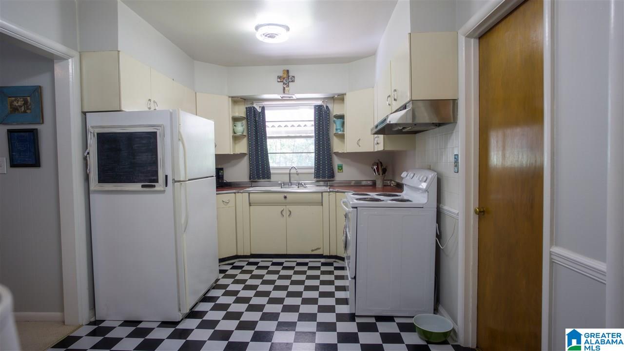 237 Redwood Street Birmingham, AL 35210 - Photo 12 of 16