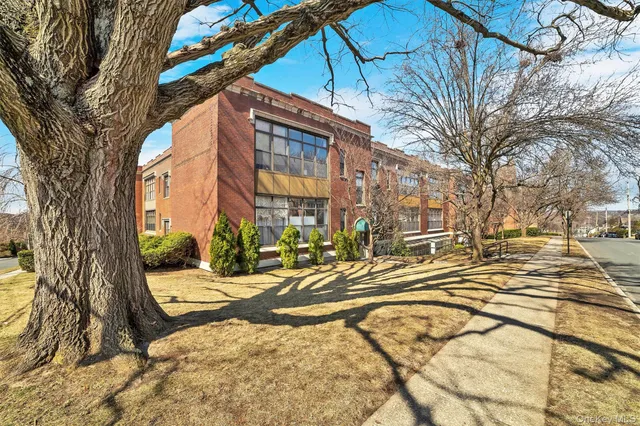 $425,000 | 85 McKinley Avenue, Unit A15, White Plains, NY 10606