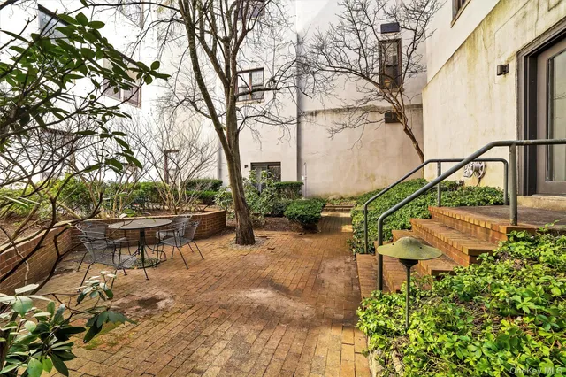 $425,000 | 85 McKinley Avenue, Unit A15, White Plains, NY 10606