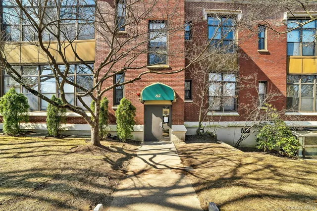 $425,000 | 85 McKinley Avenue, Unit A15, White Plains, NY 10606