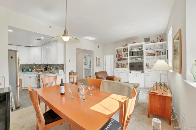 $425,000 | 85 McKinley Avenue, Unit A15, White Plains, NY 10606