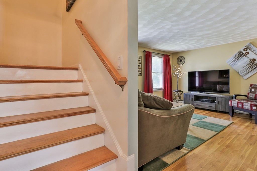 4 Mellon Road Billerica, MA 01862 - Photo 8 of 22 Gallery Image 8