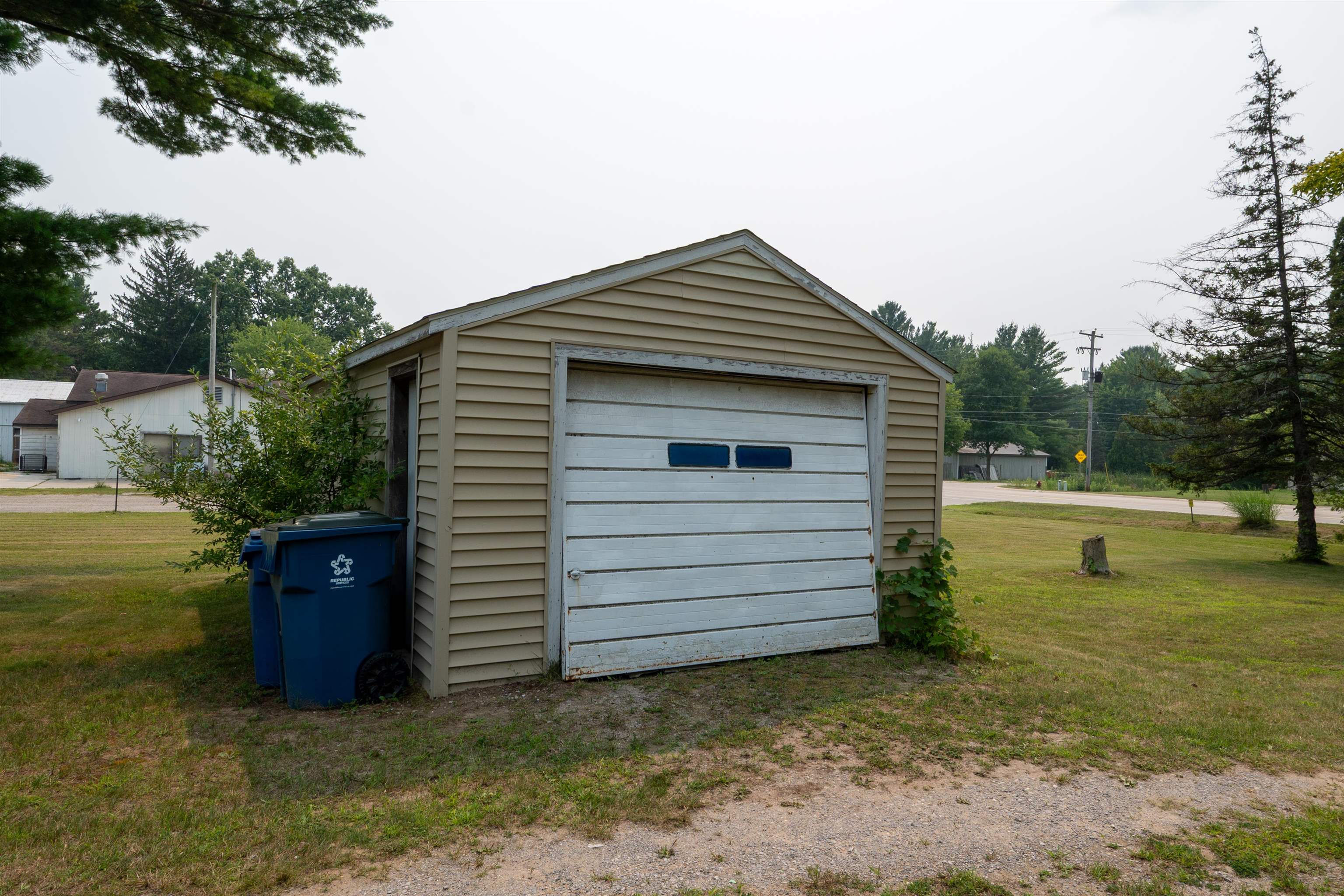 4370 North Eastman Road Midland, MI 48642 - Photo 28 of 51