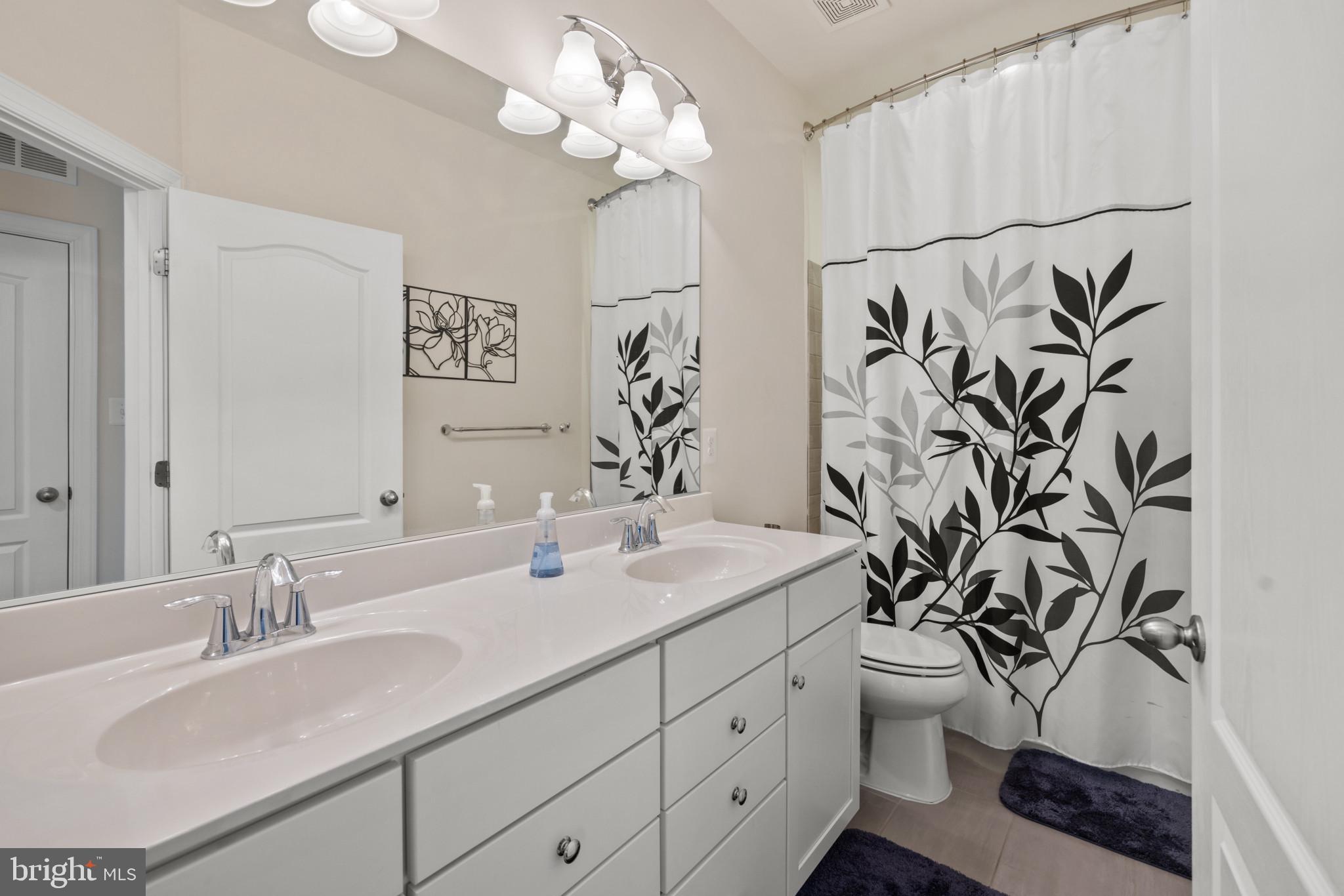 155 Moore Road Arnold, MD 21012 - Photo 21 of 28 Hall Bath