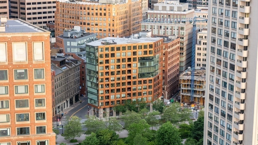 110 Broad Street, Unit 303 Boston, MA 02110 - Photo 34 of 35