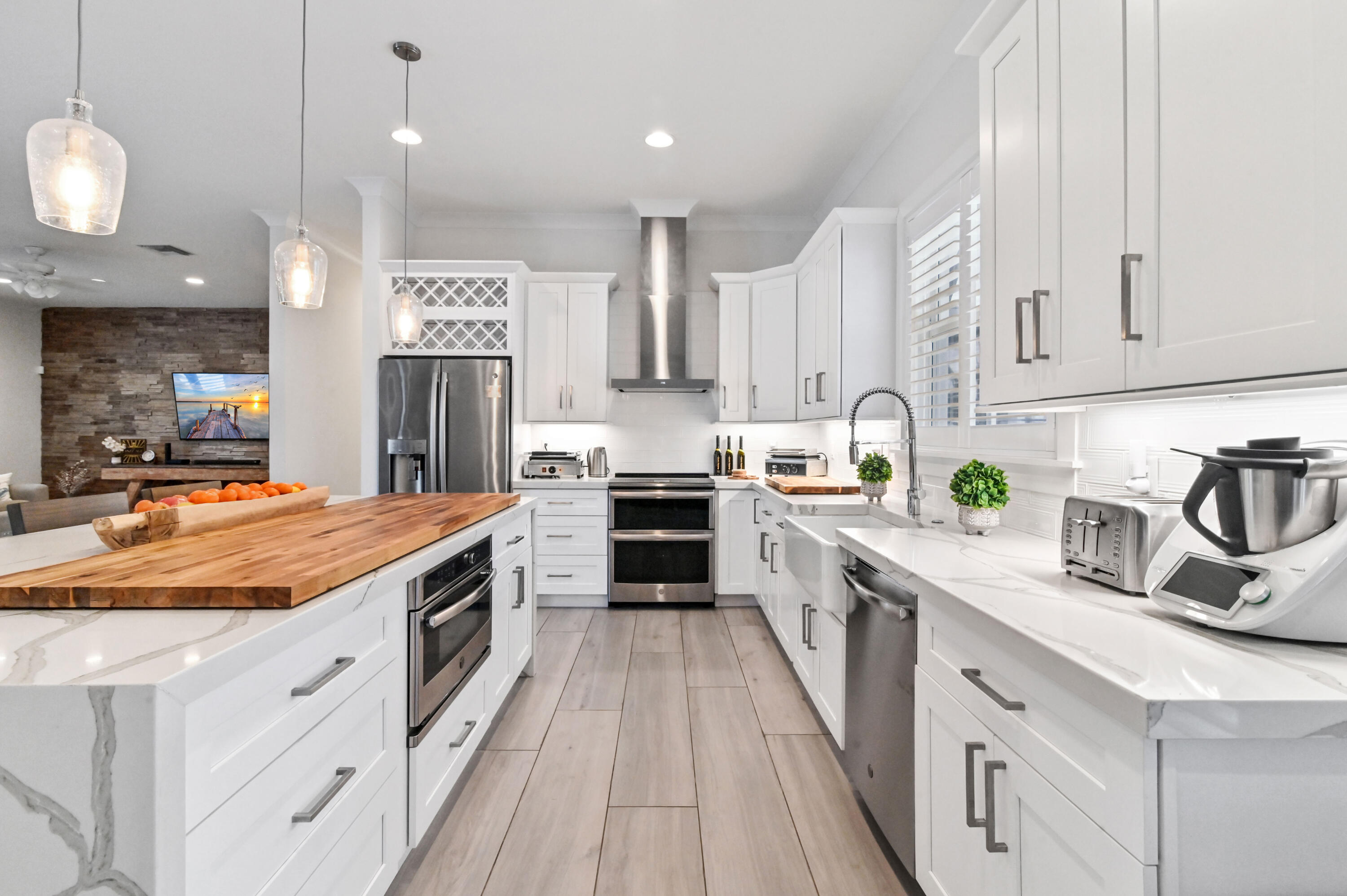 340 Wilma Circle Riviera Beach, FL 33404 - Photo 14 of 52 08 kitchen 03