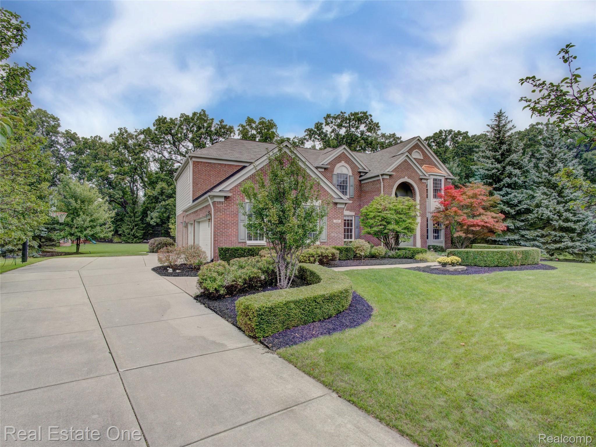 2400 Andover Boulevard Rochester, MI 48306 - Photo 3 of 48 3