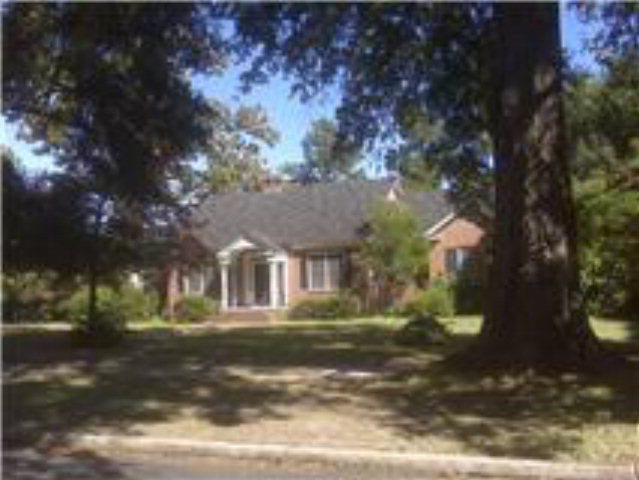 200 South Brooks Street Manning, SC 29102 - Photo 1 of 1 Gallery Image 1