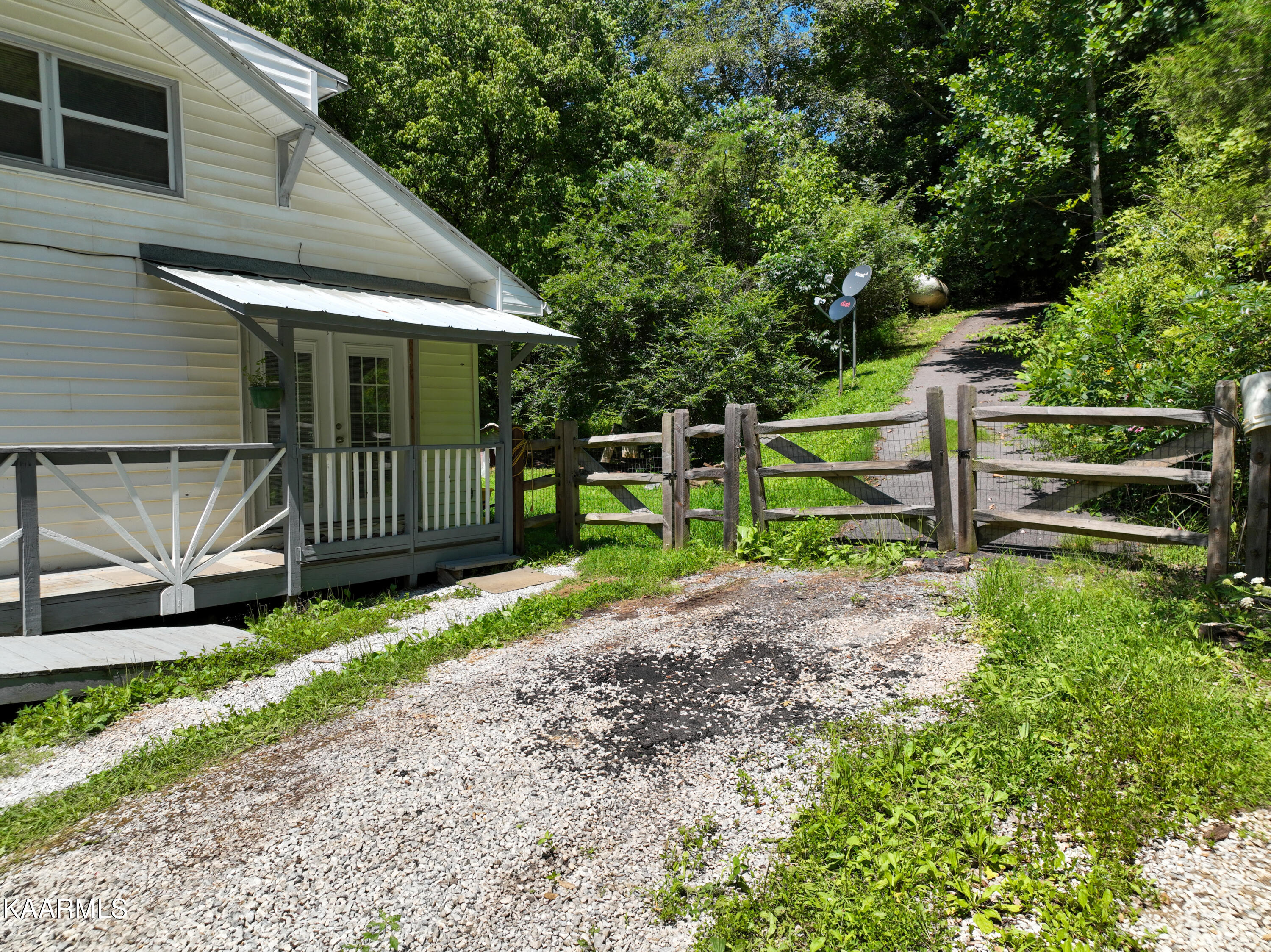 820 Middle Creek Road Cosby, TN 37722 - Photo 21 of 27 820 Middle Creek Road, Cosby-8