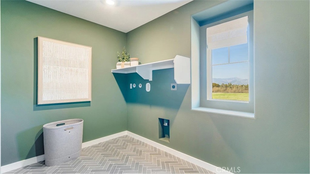 1721 Eagle Road Rialto, CA 92376 - Photo 18 of 23 a view of a hallway with a window