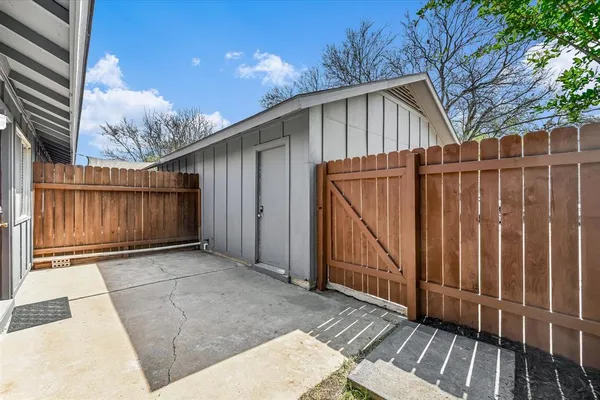 $1,595 | 317 West William Cannon Drive, Unit B, Austin, TX 78745