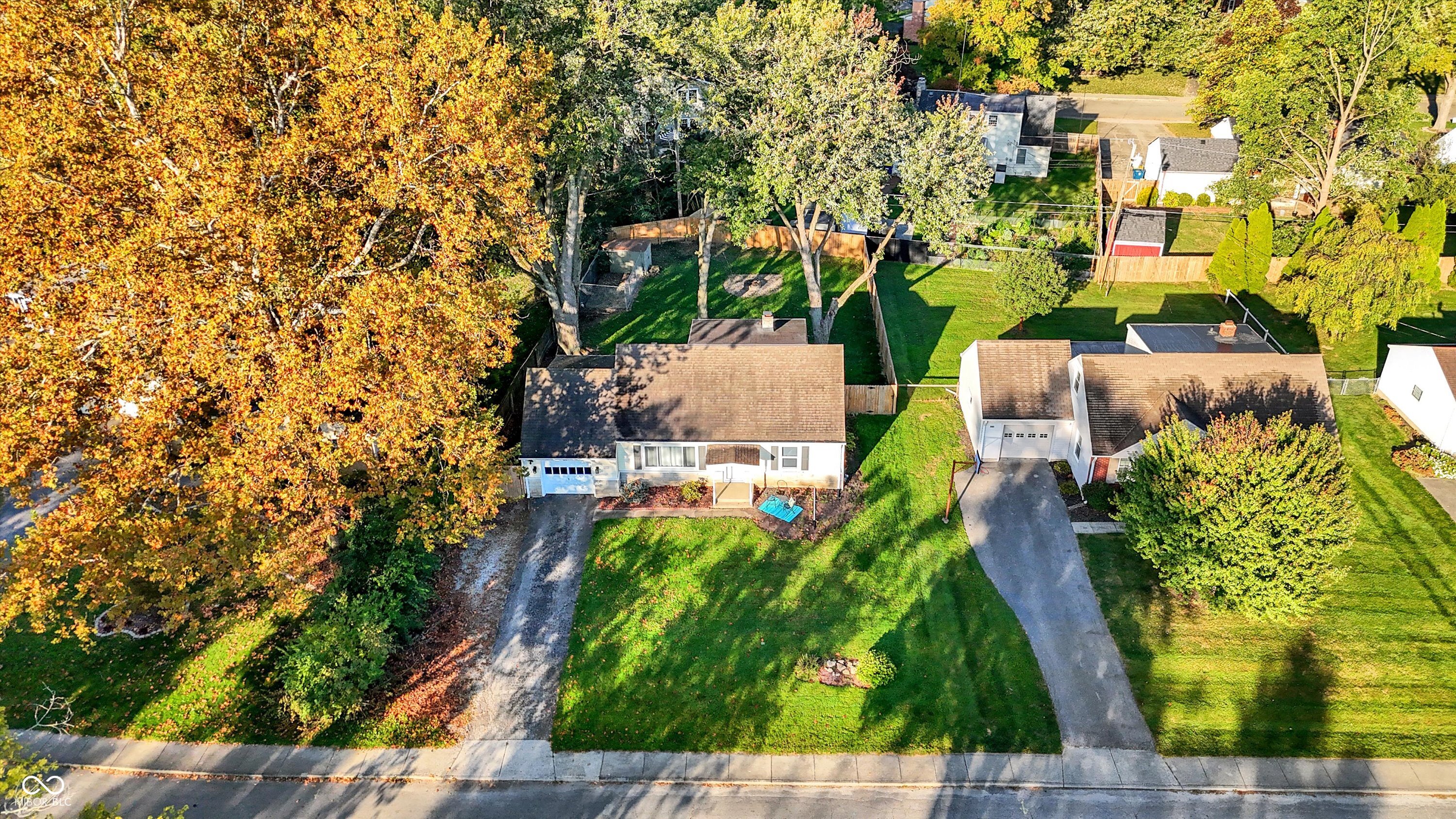 6264 Douglas Road Indianapolis, IN 46220 - Photo 2 of 54