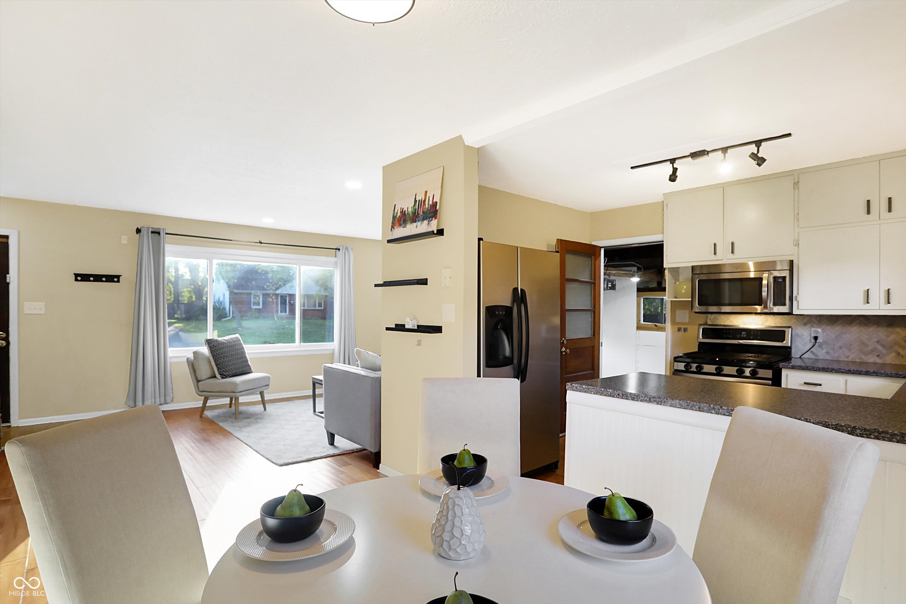 6264 Douglas Road Indianapolis, IN 46220 - Photo 8 of 54