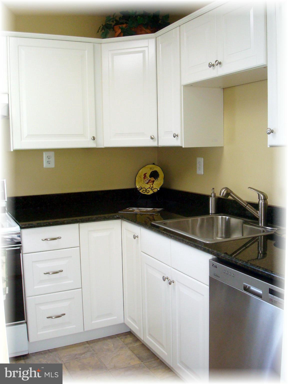 372 Stillwater Road Baltimore, MD 21221 - Photo 12 of 29 Gorgeous granite countertops