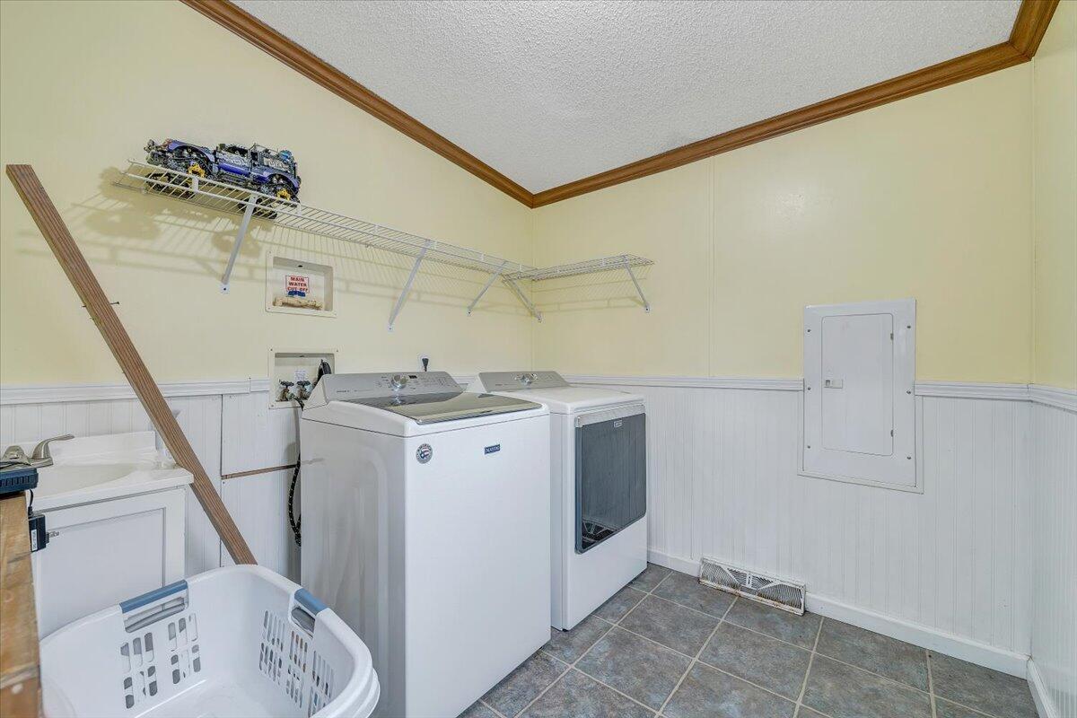 5705 Fork Mountain Road Rocky Mount, VA 24151 - Photo 25 of 53 25-MIB06566