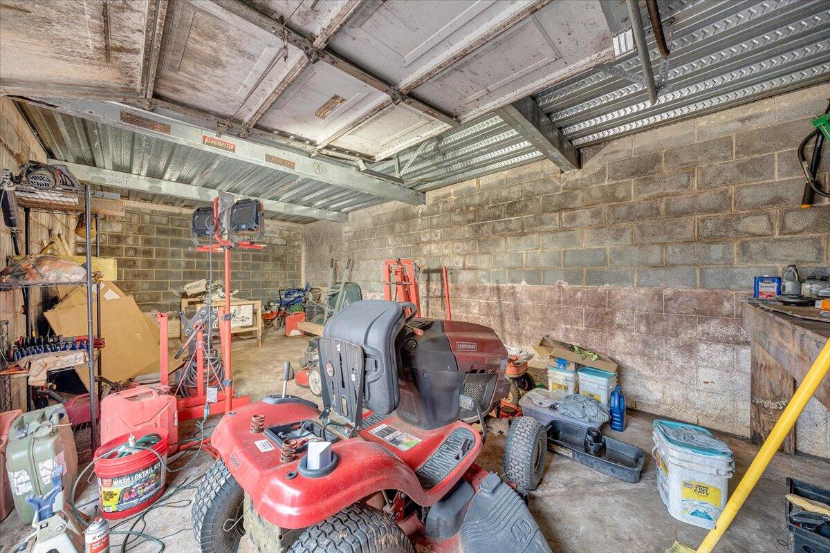 5705 Fork Mountain Road Rocky Mount, VA 24151 - Photo 41 of 53 41-MIB06656