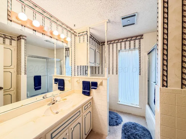 $350,000 | 201 Carson Avenue, Dumas, TX 79029