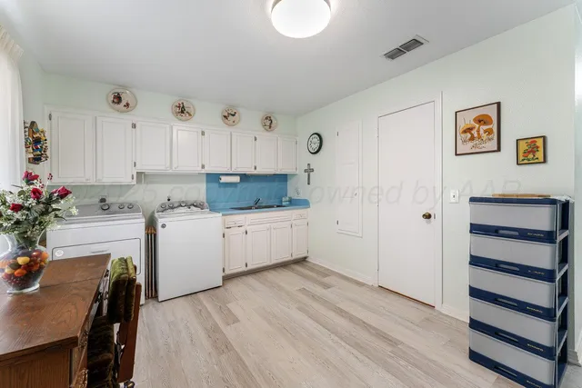 $350,000 | 201 Carson Avenue, Dumas, TX 79029