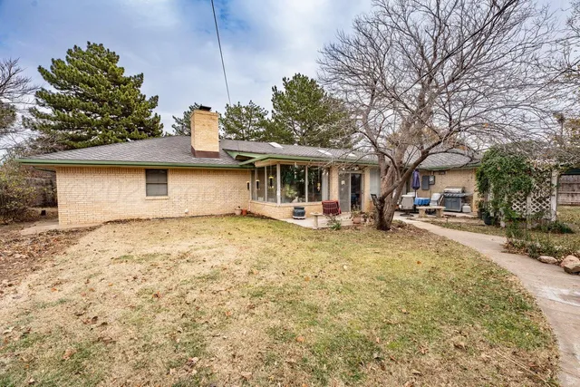 $350,000 | 201 Carson Avenue, Dumas, TX 79029