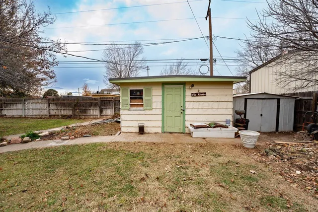 $350,000 | 201 Carson Avenue, Dumas, TX 79029