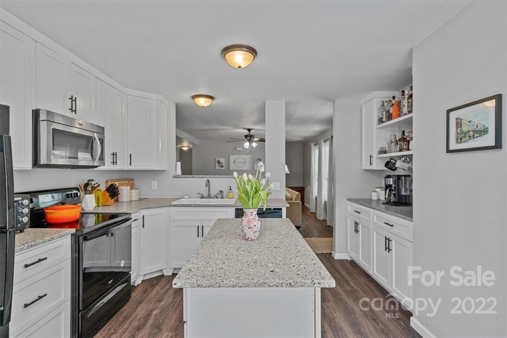 1728 Hensley Road Fort Mill, SC 29715 - Photo 8 of 24 Gallery Image 8