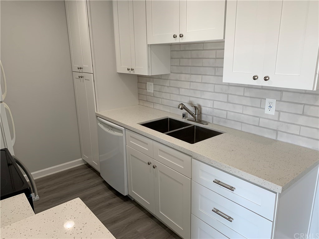 424 North Bellflower Boulevard Long Beach, CA 90814 - Photo 4 of 11