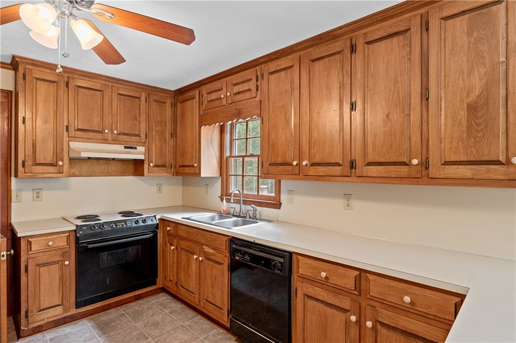 4158 Azalea Court Snellville, GA 30039 - Photo 19 of 49