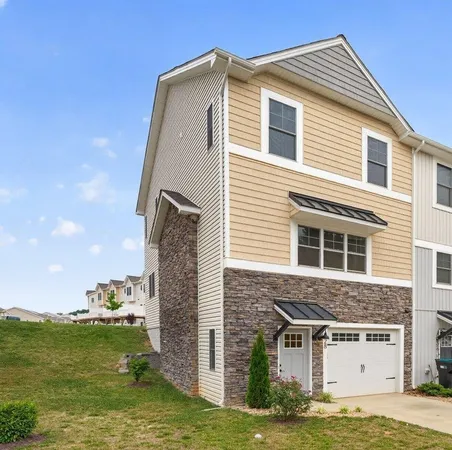 $359,900 | 1528 Palomino Trail, Harrisonburg, VA 22801
