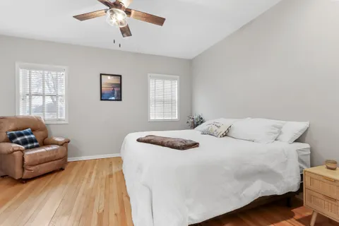 $629,900 | 163 Fontana Avenue, Fontana, WI 53125