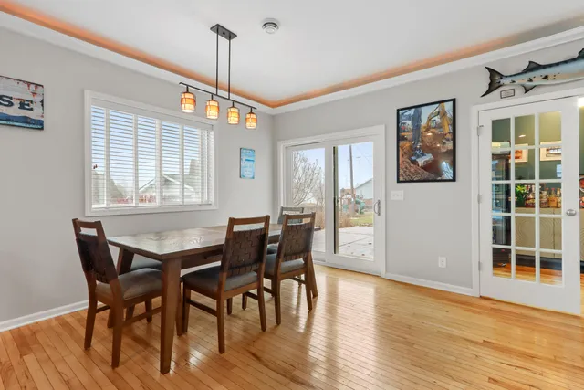 $629,900 | 163 Fontana Avenue, Fontana, WI 53125