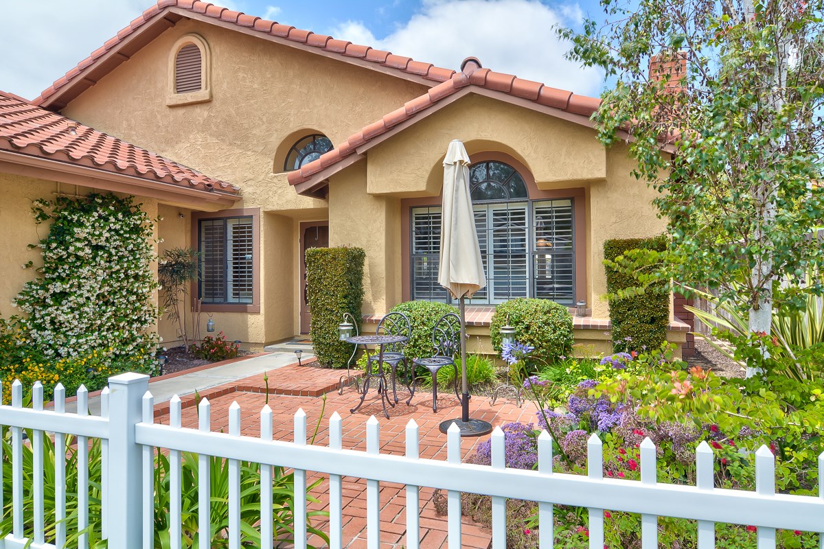 13184 Treecrest Street Poway, CA 92064 - Photo 3 of 25