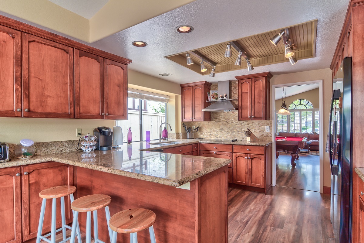 13184 Treecrest Street Poway, CA 92064 - Photo 8 of 25