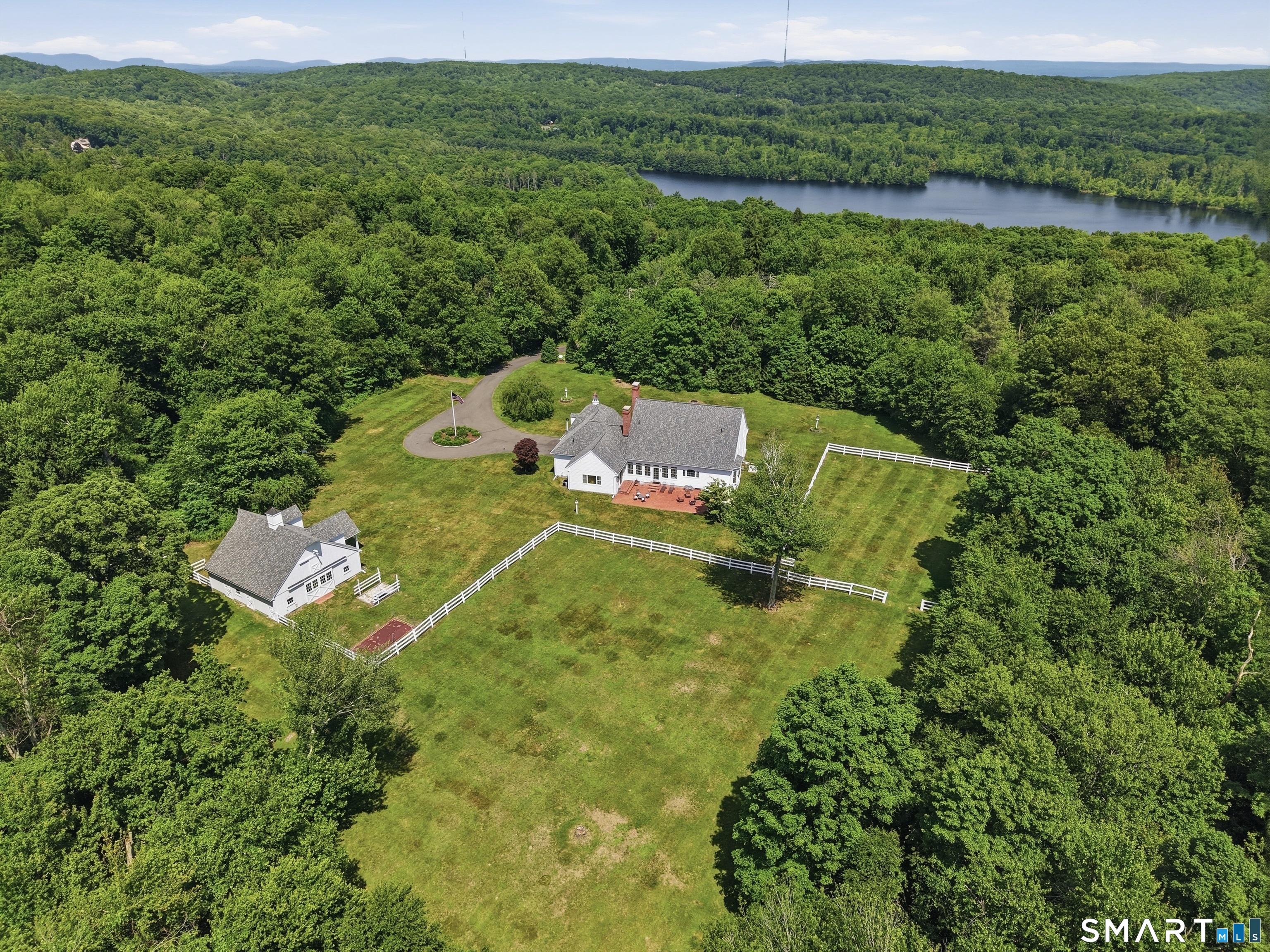 395 Sperry Road Bethany, CT 06524 - Photo 34 of 40