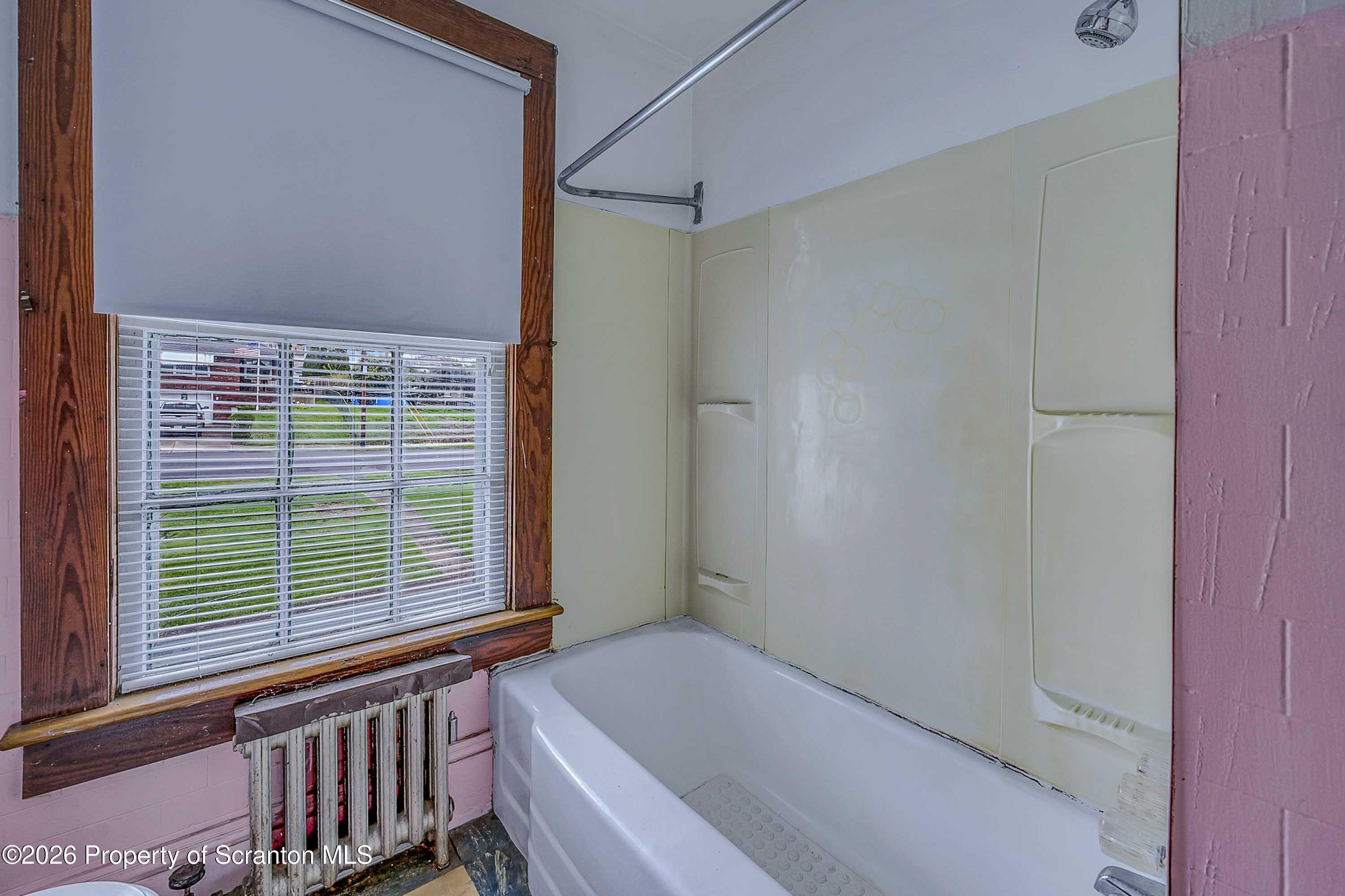 1429 Hawthorne Street Scranton, PA 18504 - Photo 18 of 29 Hawthorne -24