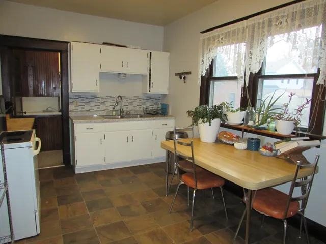 $145,000 | 302 Victoria Street, Fairmont, MN 56031