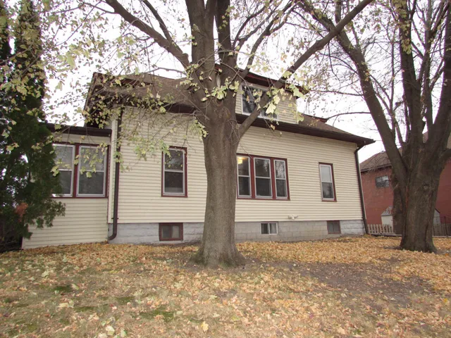 $145,000 | 302 Victoria Street, Fairmont, MN 56031