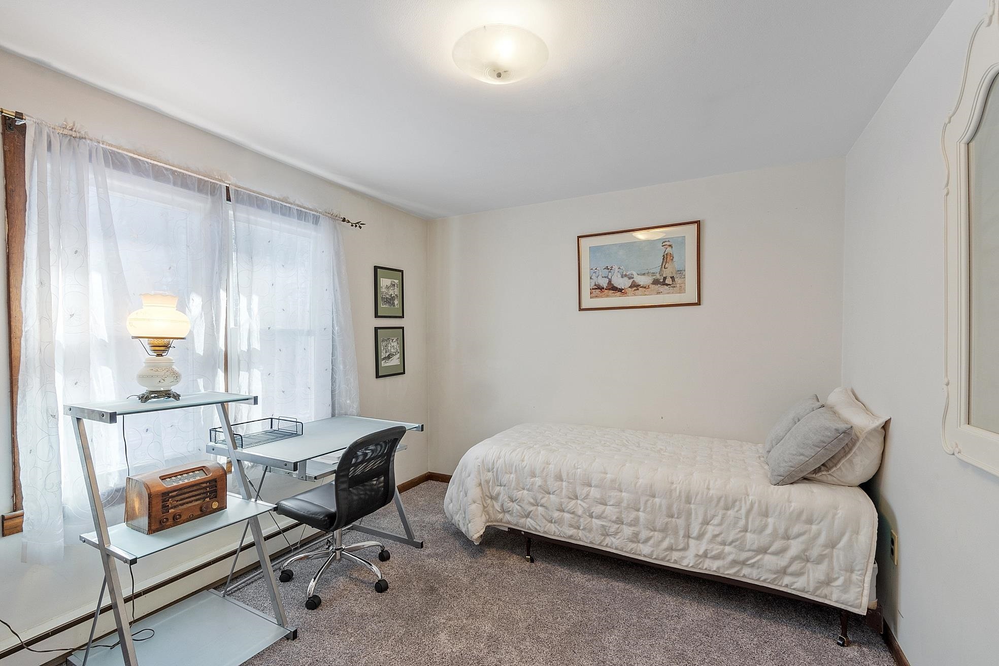 25 Hampton Road, Unit B1 Exeter, NH 03833 - Photo 15 of 35