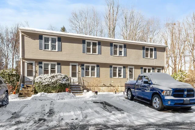 $330,000 | 25 Hampton Road, Unit B1, Exeter, NH 03833