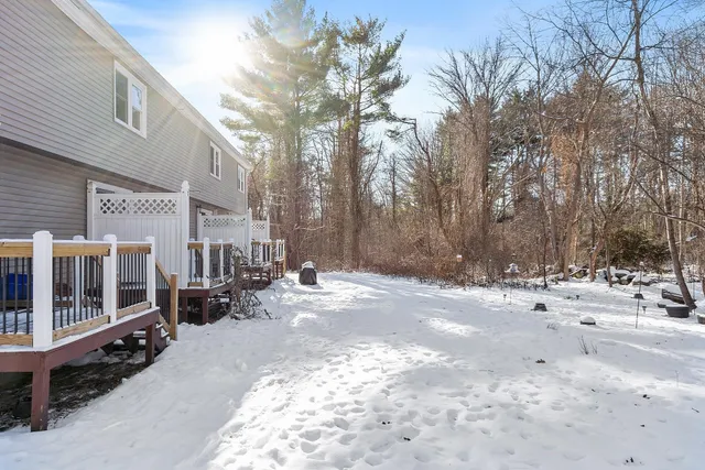 $330,000 | 25 Hampton Road, Unit B1, Exeter, NH 03833