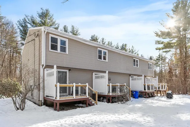 $330,000 | 25 Hampton Road, Unit B1, Exeter, NH 03833
