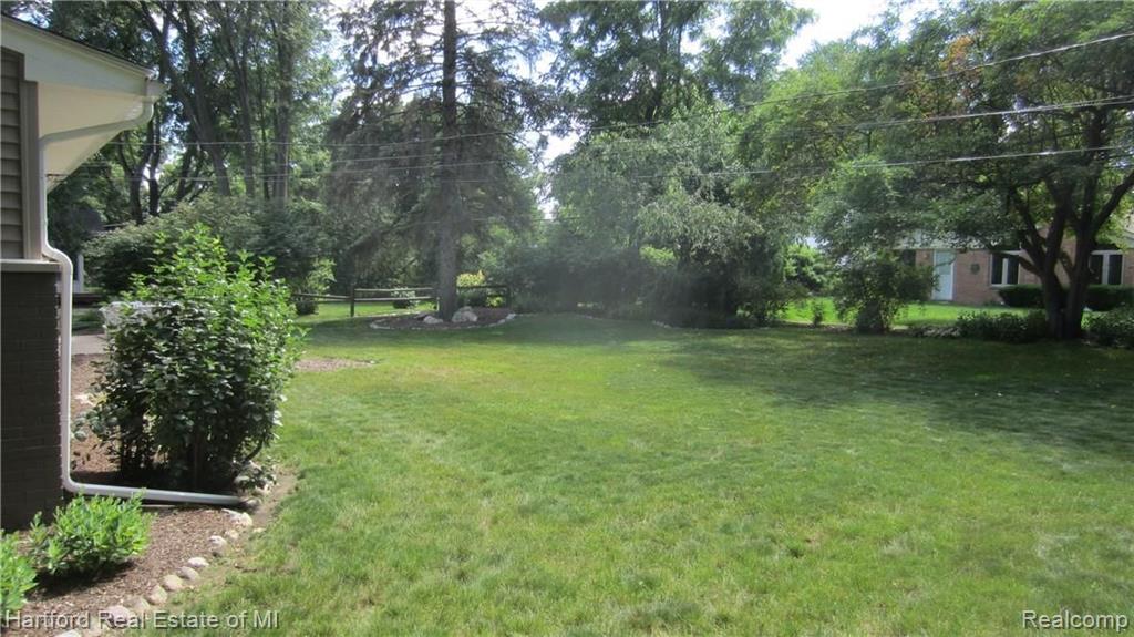 23655 Gill Road Farmington, MI 48335 - Photo 30 of 35