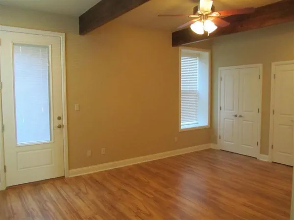 $1,150 | 115 East Main Street, Llano, TX 78643