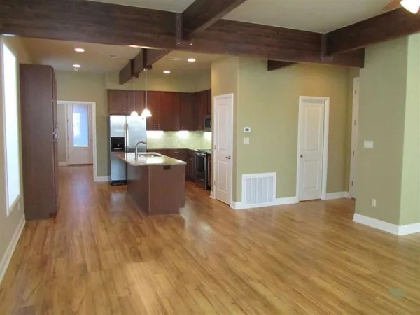$1,150 | 115 East Main Street, Llano, TX 78643