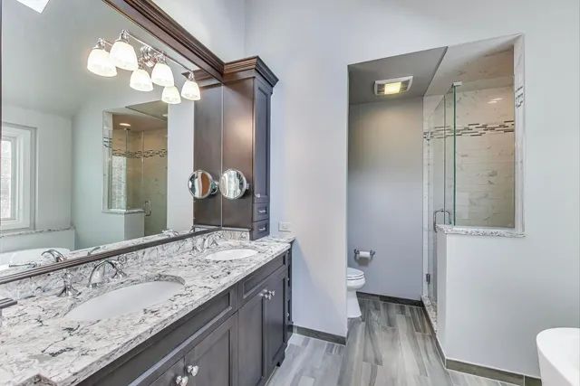 $875,000 | 2098 Fall Brook Drive, Naperville, IL 60565