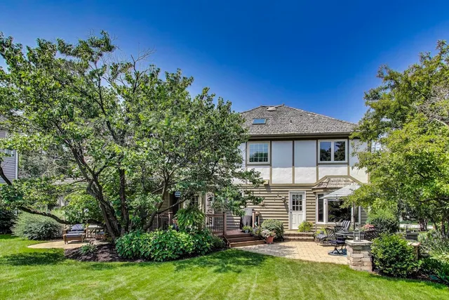 $875,000 | 2098 Fall Brook Drive, Naperville, IL 60565