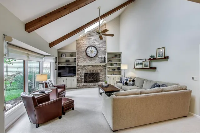 $875,000 | 2098 Fall Brook Drive, Naperville, IL 60565