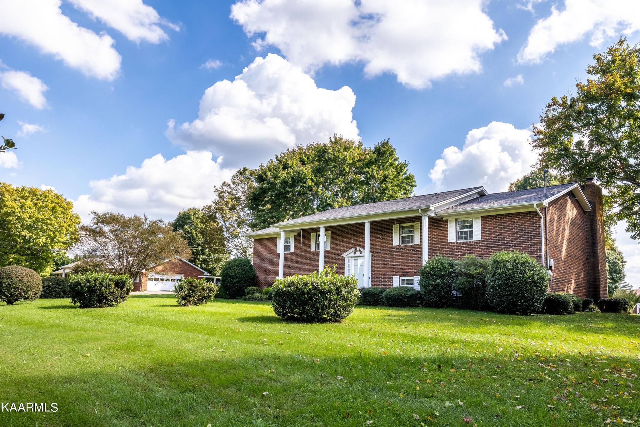 577 Clarke Road Lenoir City, TN 37771 - Photo 3 of 47 Gallery Image 3