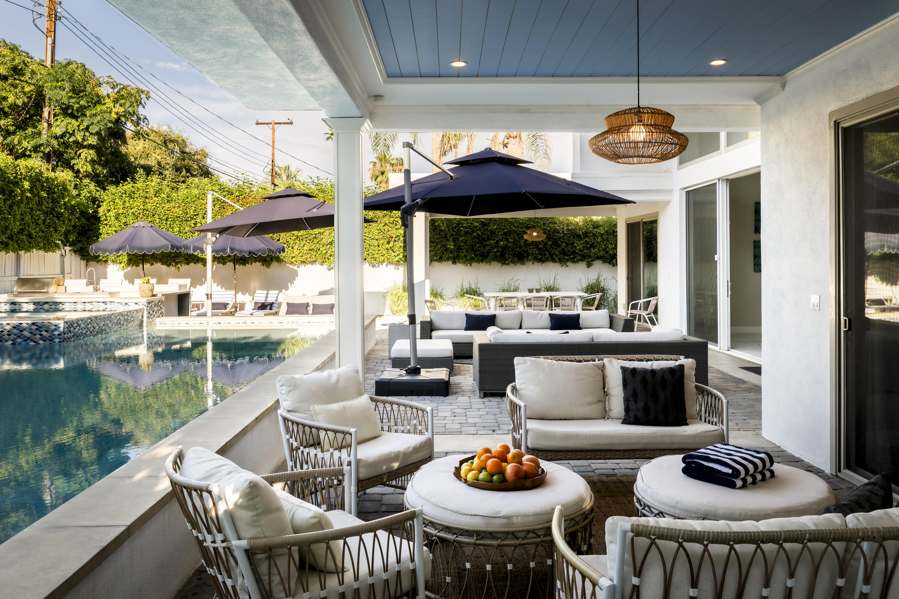 154 Ocotillo Avenue Palm Springs, CA 92264 - Photo 20 of 25 a outdoor space with dining table and chairs