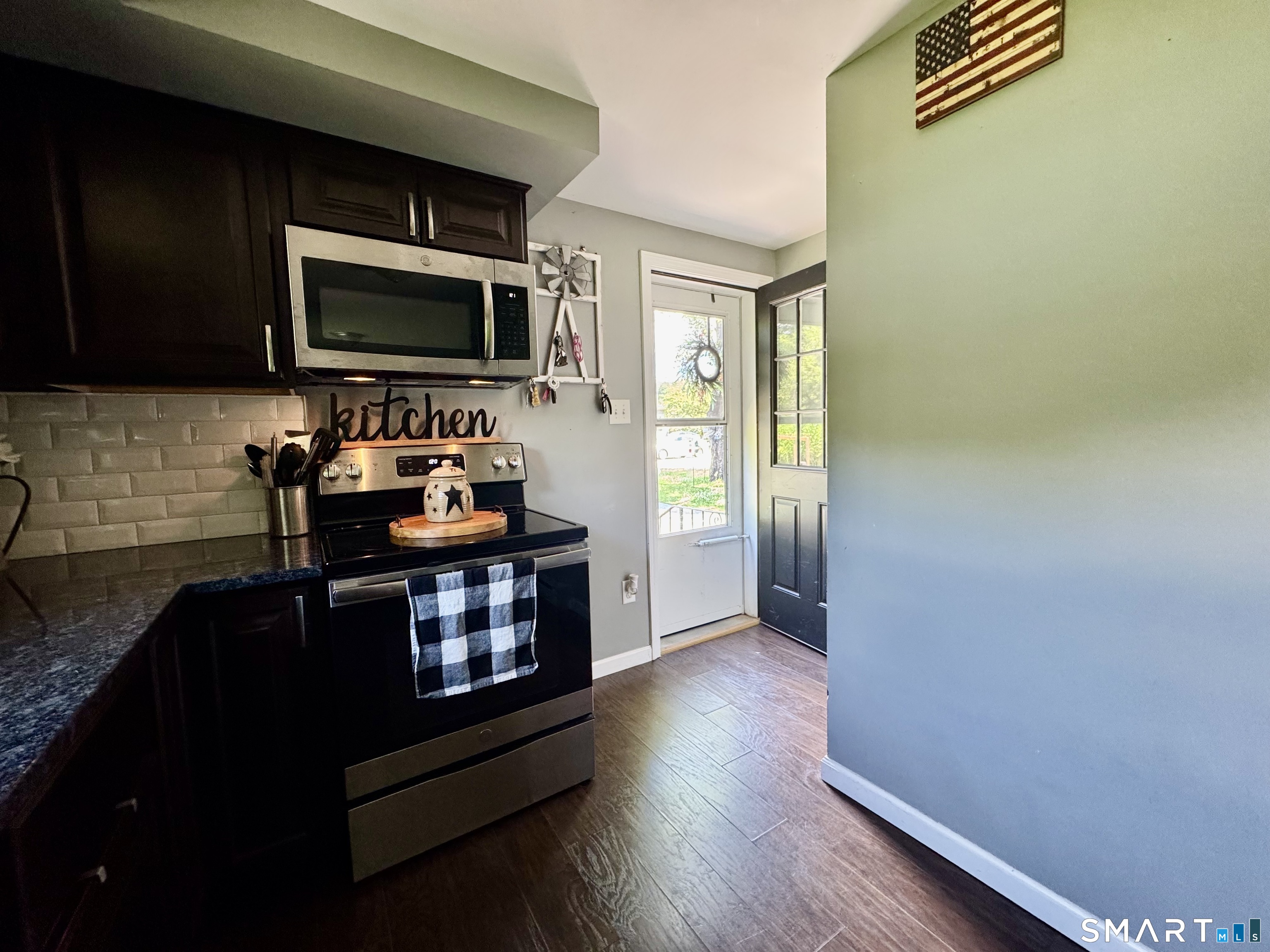 57 Litchfield Avenue Killingly, CT 06263 - Photo 6 of 12