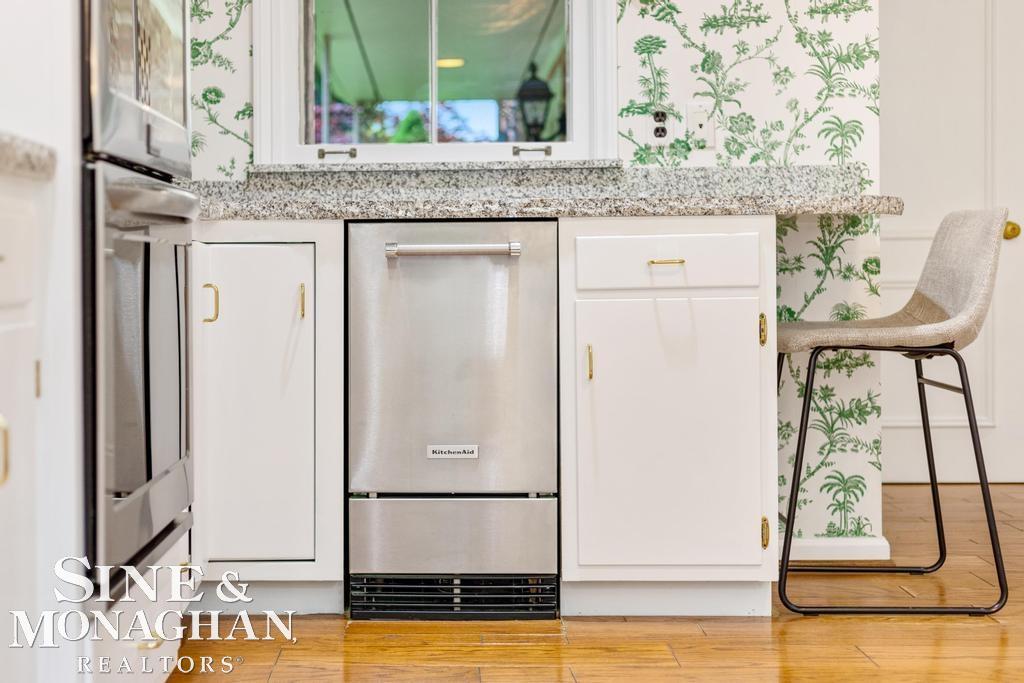 681 Lake Shore Road Grosse Pointe Shores, MI 48236 - Photo 12 of 75